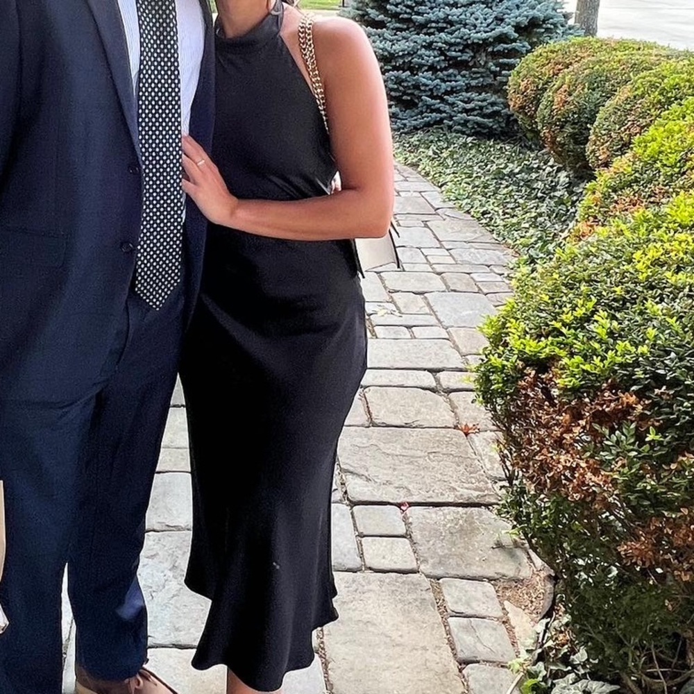 Elegant Black Sleeveless Dress